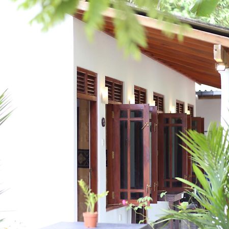 Bakery Family Guest House Mirissa Ngoại thất bức ảnh