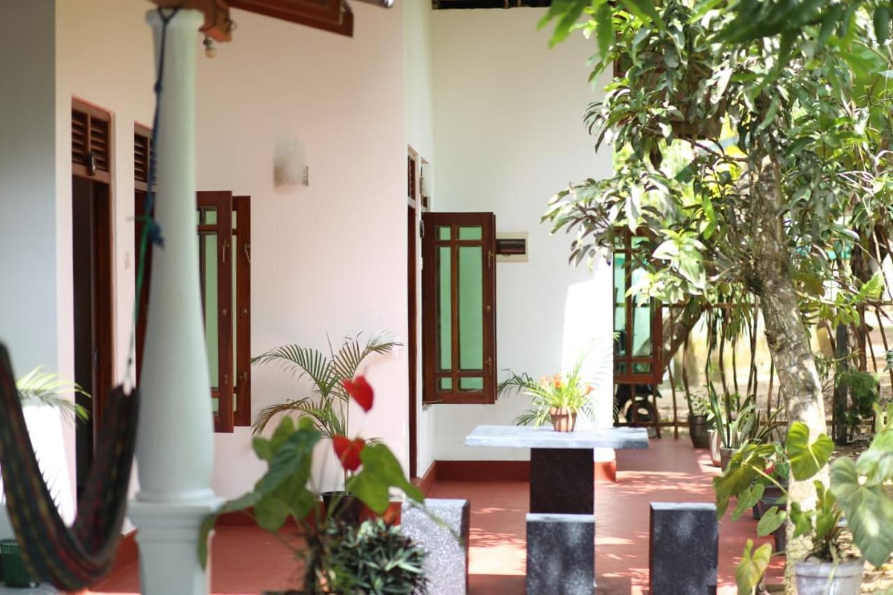 Bakery Family Guest House Mirissa Ngoại thất bức ảnh