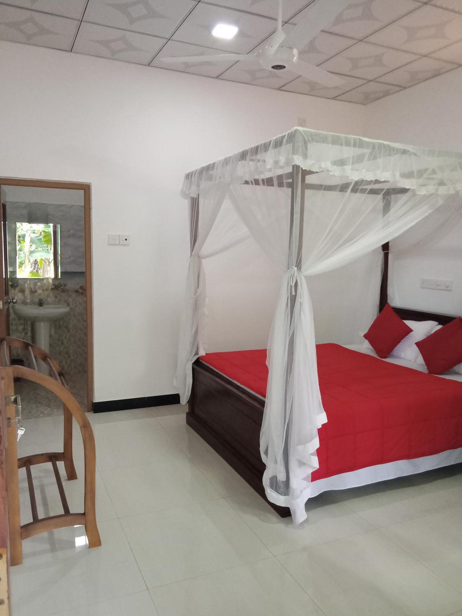 Bakery Family Guest House Mirissa Ngoại thất bức ảnh