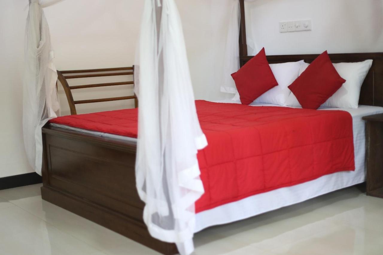 Bakery Family Guest House Mirissa Phòng bức ảnh