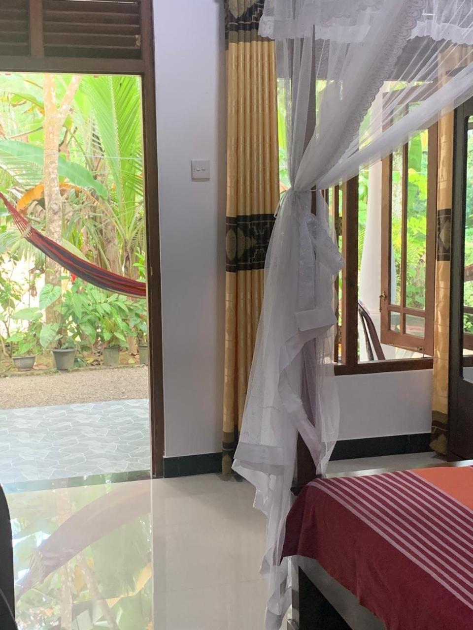 Bakery Family Guest House Mirissa Ngoại thất bức ảnh