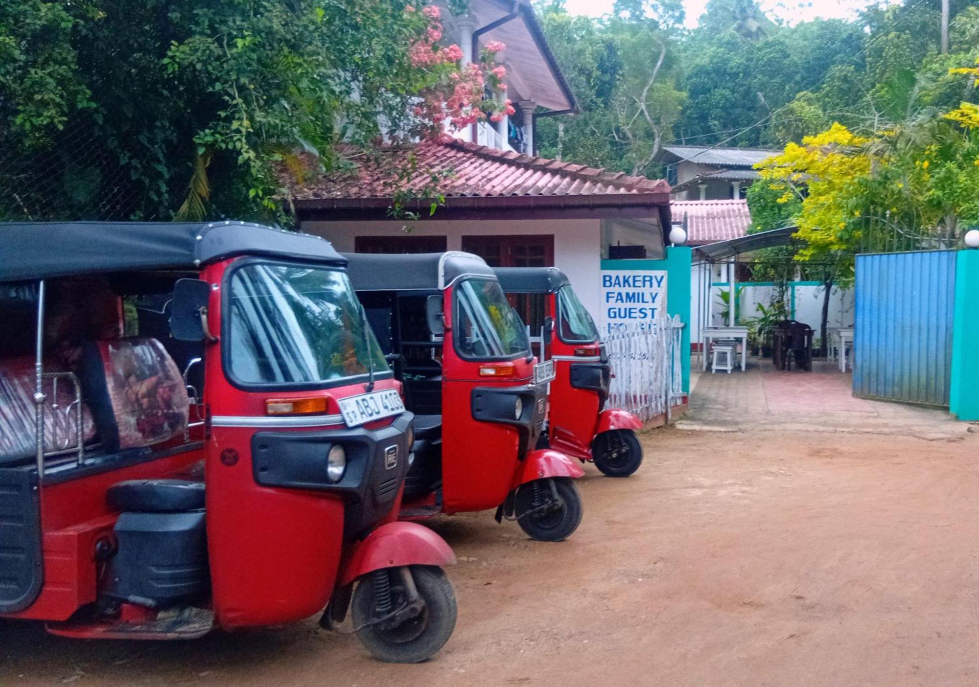 Bakery Family Guest House Mirissa Ngoại thất bức ảnh